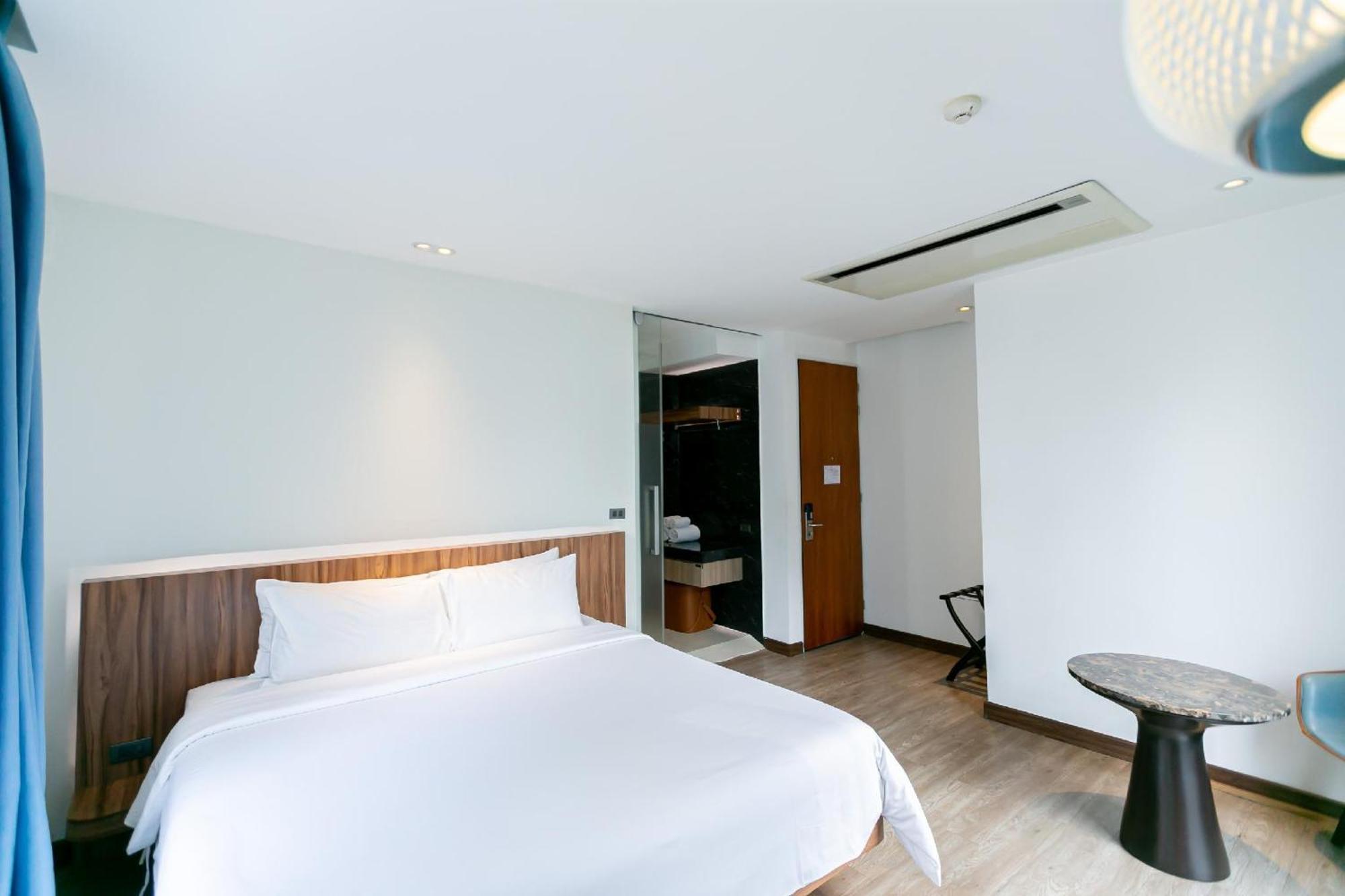 Uno Express Hotel Bangkok Exterior photo